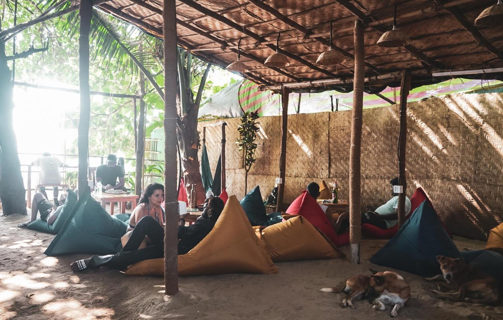 12 Monks - Beachside Hostel Arambol Bagian luar foto