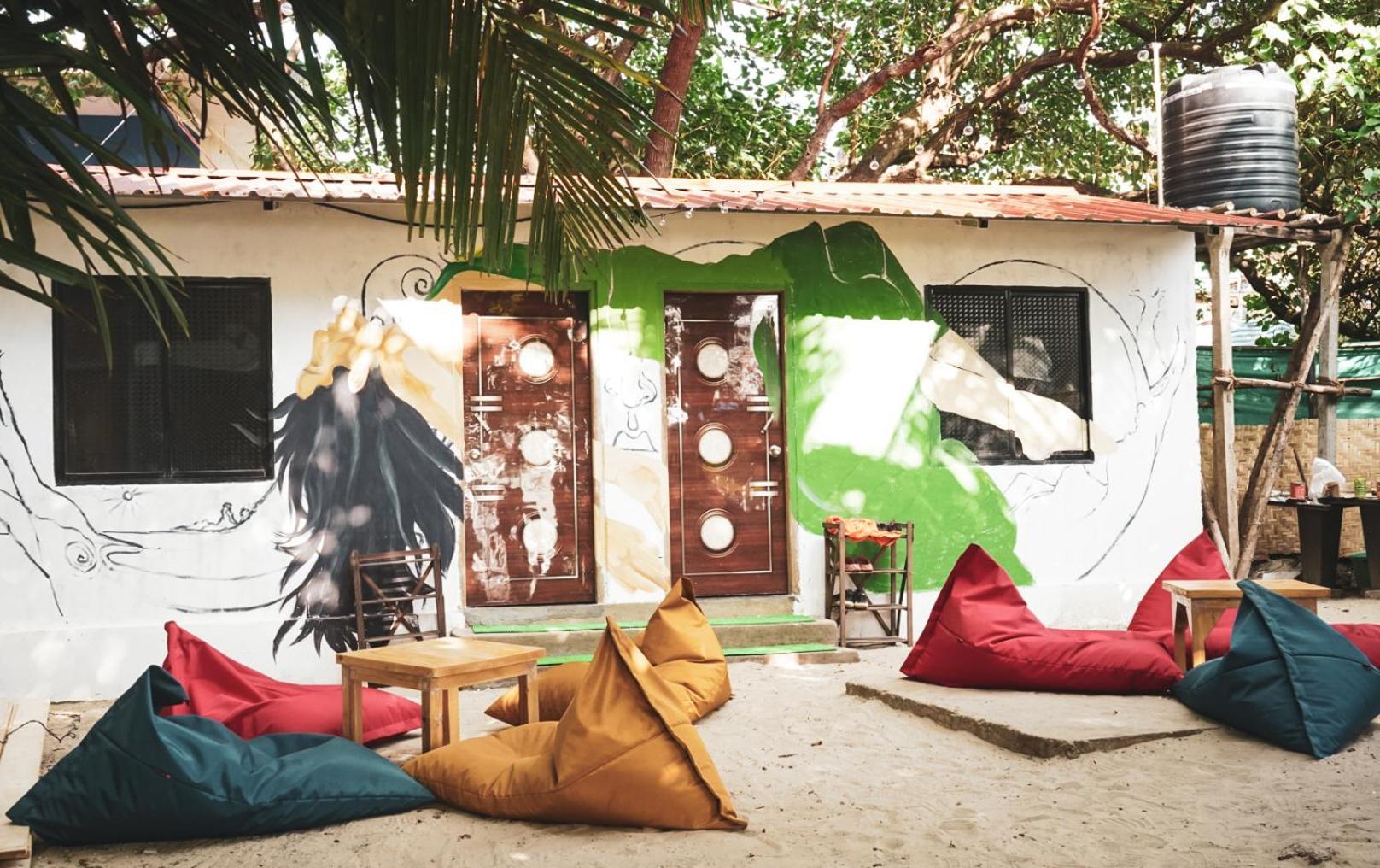 12 Monks - Beachside Hostel Arambol Bagian luar foto