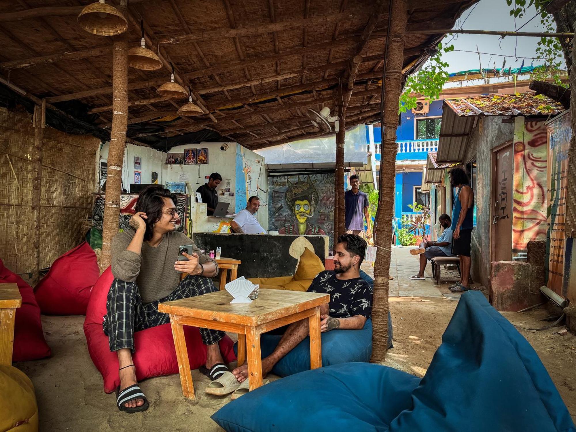 12 Monks - Beachside Hostel Arambol Bagian luar foto