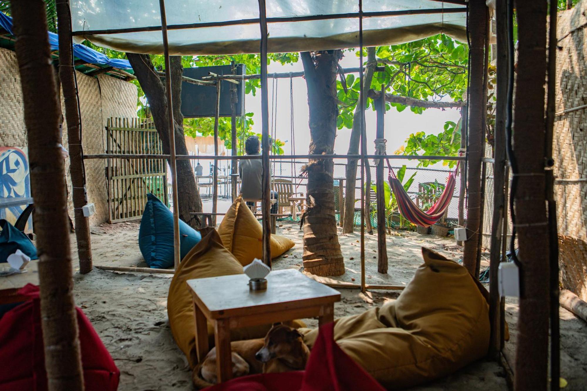 12 Monks - Beachside Hostel Arambol Bagian luar foto