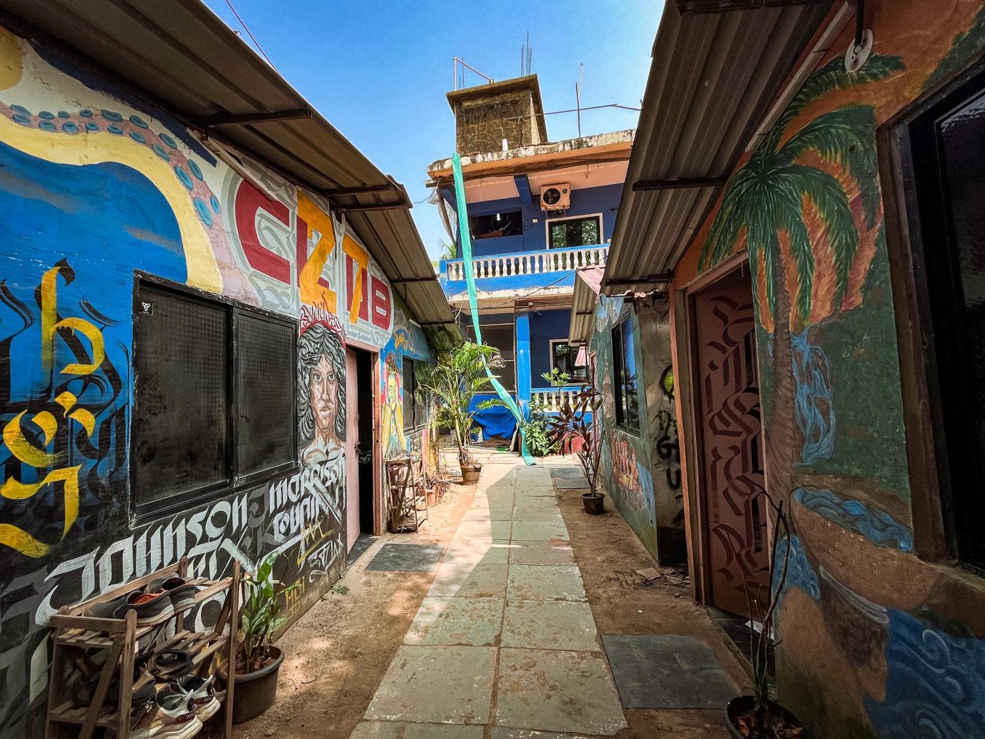 12 Monks - Beachside Hostel Arambol Bagian luar foto